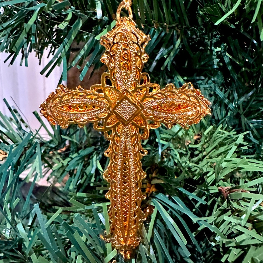 2003 Danbury Mint Gold Christmas Ornament “Holiday Cross”